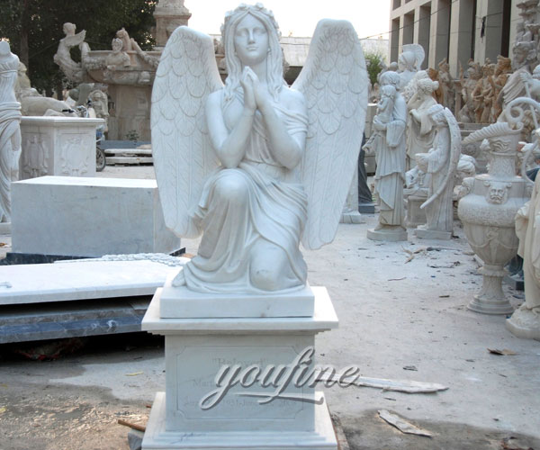 Natural marble kneeling angel praying monuments design